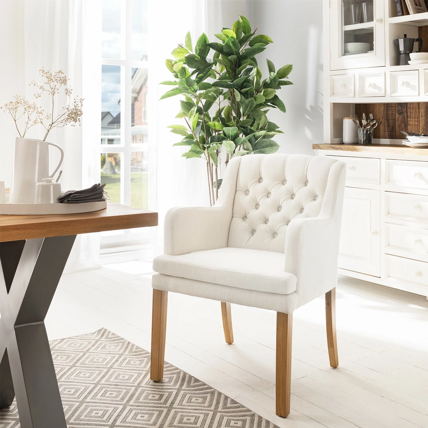 Maison Belfort Chaise à accoudoirs Austin - Tissu Kyra: Blanc 4 Maison Belfort Chaise à accoudoirs Austin - Tissu Kyra: Blanc – Image 2