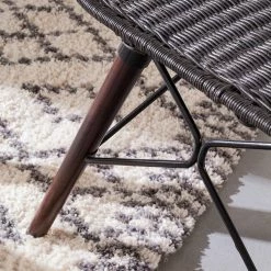 Eva Padberg Collection Chaise à accoudoirs Le Gaillard - Noir / marron foncé -Chaises Boutique 1000050802 200610 13022900014 DETAILS P000000001000050802