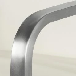 Fredriks Chaises cantilever Augusta I (lot de 2) - Cuir Aude: Créme - Avec accoudoirs 18 Fredriks Chaises cantilever Augusta I (lot de 2) - Cuir Aude: Créme - Avec accoudoirs -Chaises Boutique 1000064496 201021 10340800075 DETAILS P000000001000064496