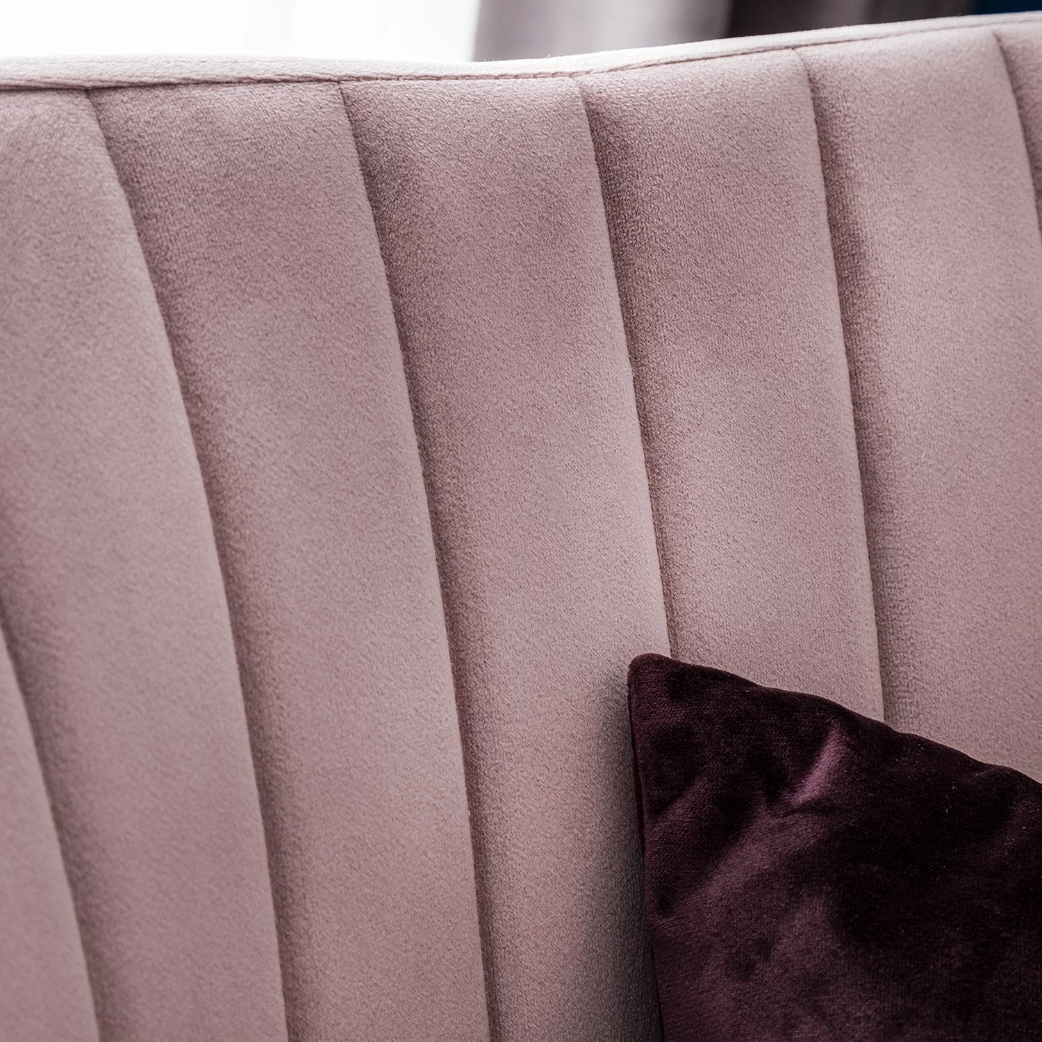 Jack & Alice Chaise avec accoudoirs Leezy G - Chêne massif / Velours - Rose vieilli / Noir 12 Jack & Alice Chaise avec accoudoirs Leezy G - Chêne massif / Velours - Rose vieilli / Noir – Image 10