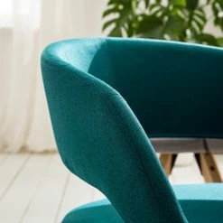 Mørteens Chaise à accoudoirs Buggio - Tissu / Hévéa massif - Tissu Cors: Pétrole - 1 chaise -Chaises Boutique 1000164525 210208 08242400029 DETAILS P000000001000164525