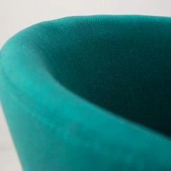 Mørteens Chaise à accoudoirs Buggio - Tissu / Hévéa massif - Tissu Cors: Pétrole - 1 chaise -Chaises Boutique 1000164525 210602 06321400005 DETAILS P000000001000164525