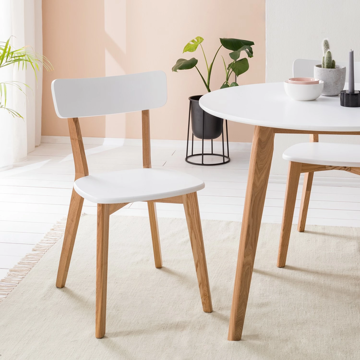 Mørteens Chaises Rob (lot de 2) - Partiellement en frêne massif - Blanc / Frêne 4 Mørteens Chaises Rob (lot de 2) - Partiellement en frêne massif - Blanc / Frêne – Image 2