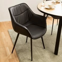 Studio Copenhagen Chaise de salle à manger Balimo - Cuir véritable / Métal - Noir 19 Studio Copenhagen Chaise de salle à manger Balimo - Cuir véritable / Métal - Noir -Chaises Boutique 1000176738 200615 06104500002 MOOD DETAILS P000000001000176738 mood