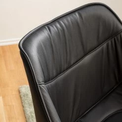 Studio Copenhagen Chaise de salle à manger Balimo - Cuir véritable / Métal - Noir 29 Studio Copenhagen Chaise de salle à manger Balimo - Cuir véritable / Métal - Noir -Chaises Boutique 1000176738 200615 06104600005 DETAILS P000000001000176738