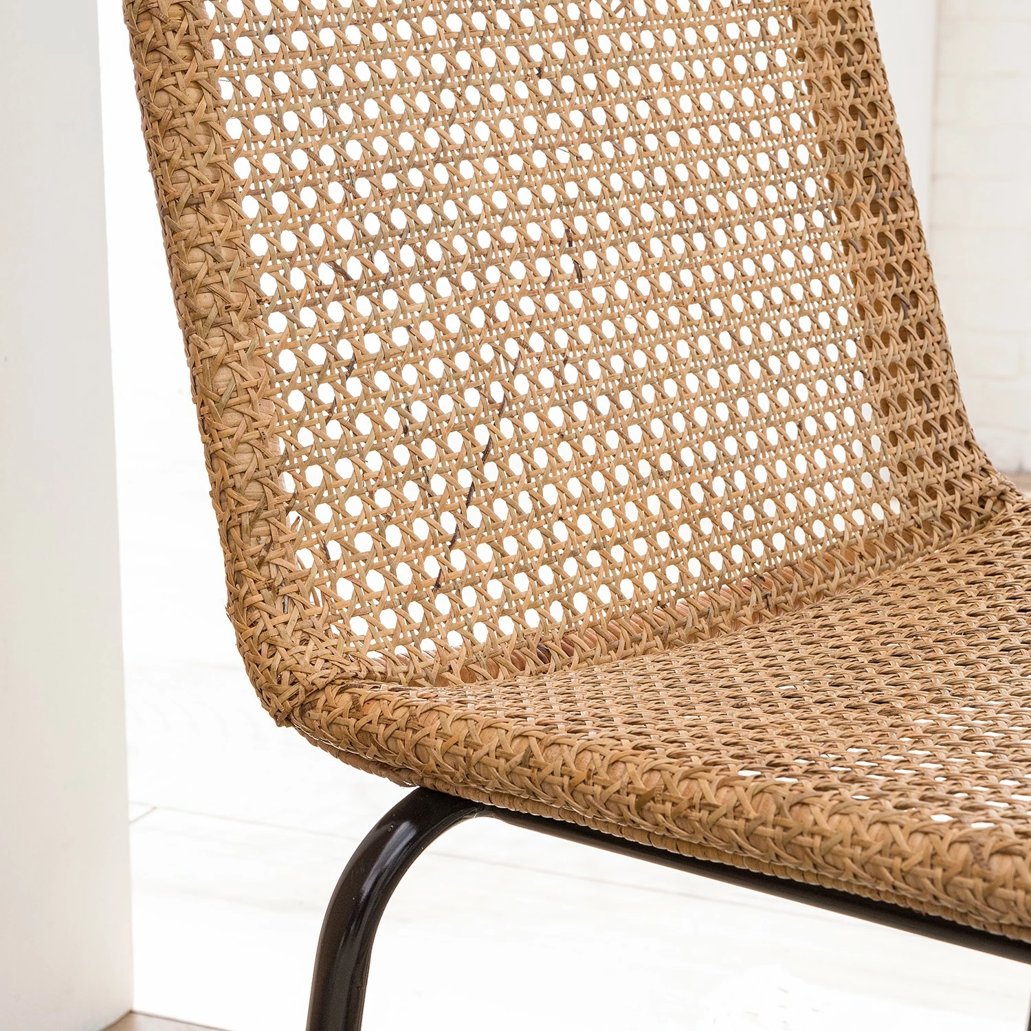 Ars manufacti Chaise Vina II - Rotin / Métal - Rotin / Noir 8 Ars manufacti Chaise Vina II - Rotin / Métal - Rotin / Noir – Image 6