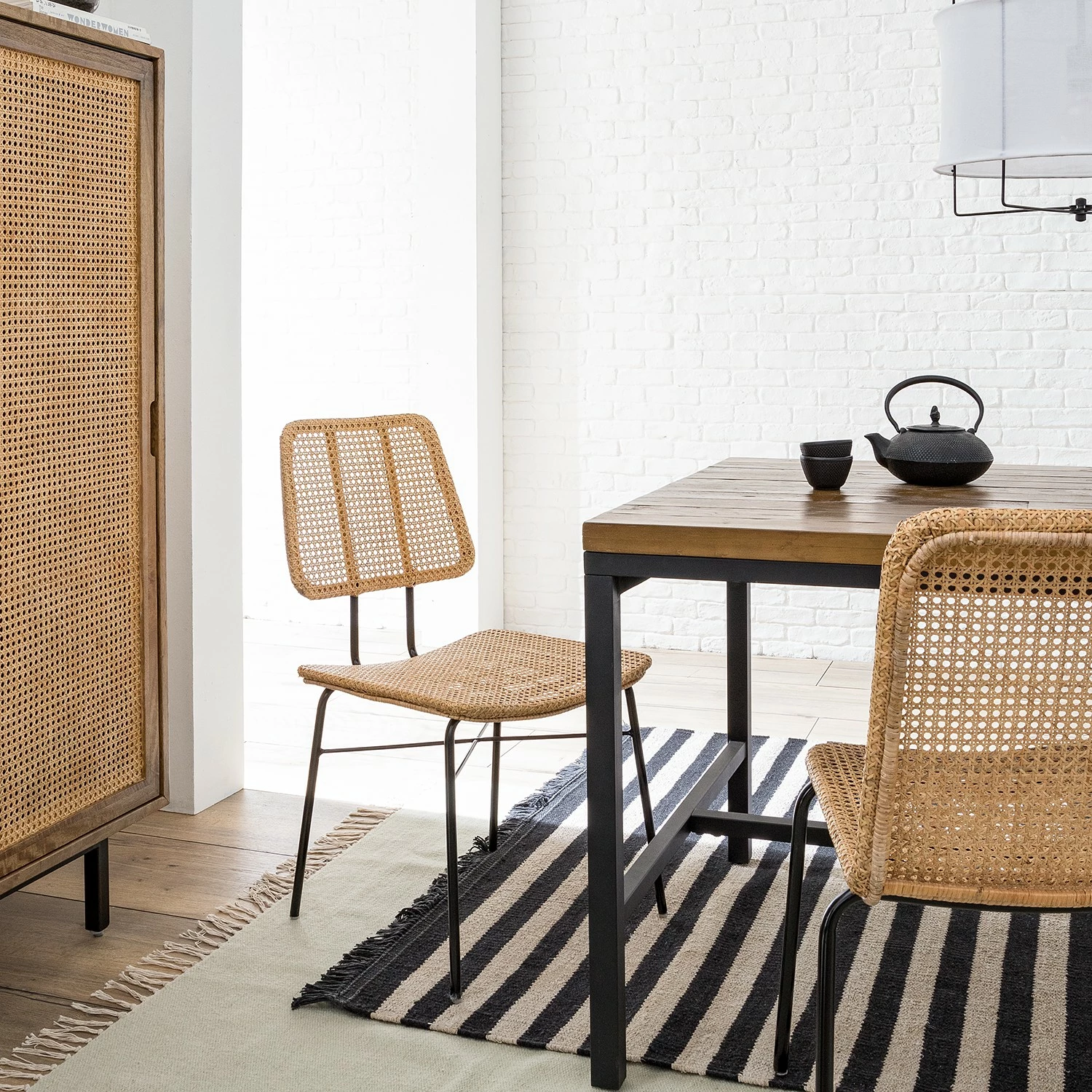 Ars manufacti Chaise Vina I - Rotin / Métal - Rotin / Noir 5 Ars manufacti Chaise Vina I - Rotin / Métal - Rotin / Noir – Image 3
