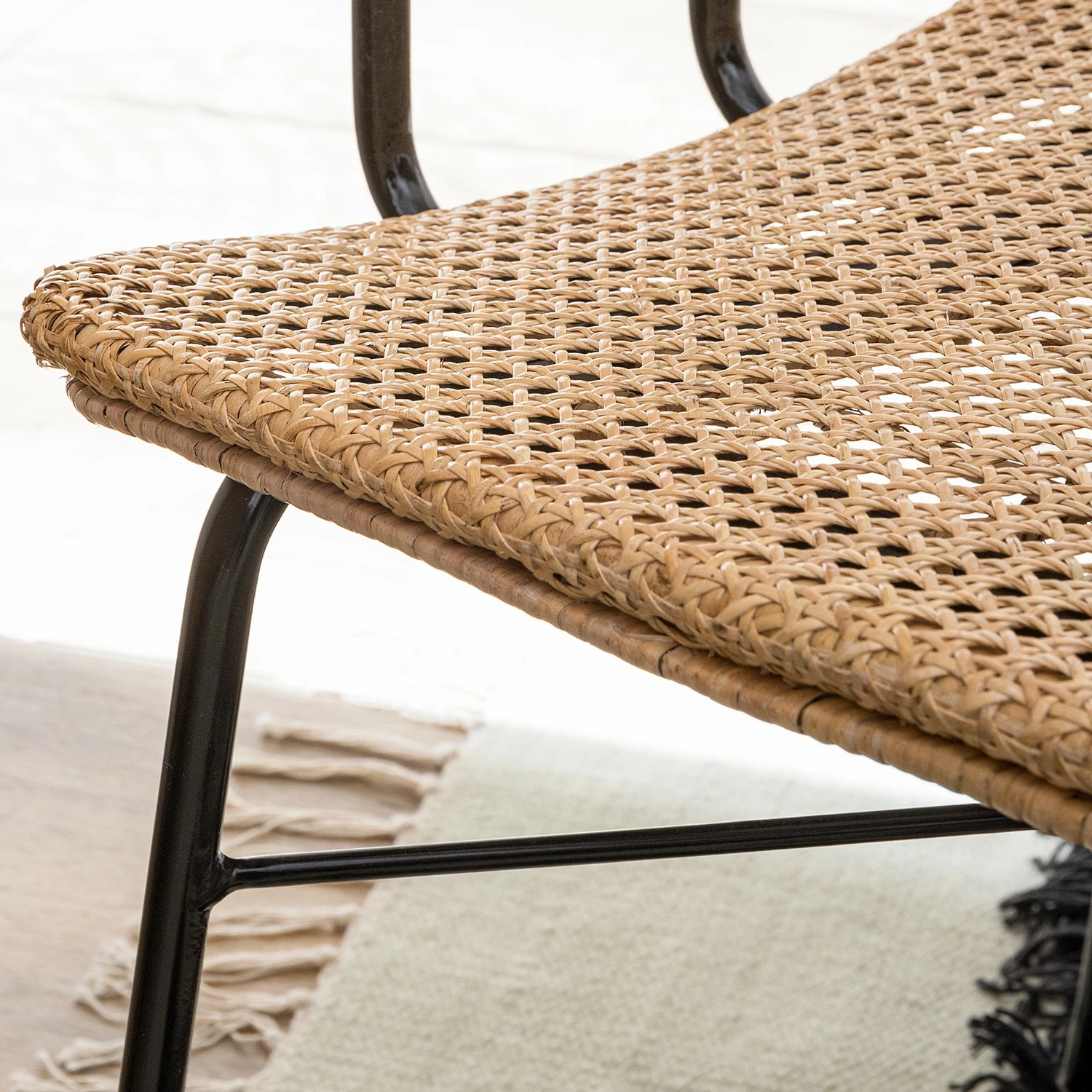 Ars manufacti Chaise Vina I - Rotin / Métal - Rotin / Noir 10 Ars manufacti Chaise Vina I - Rotin / Métal - Rotin / Noir – Image 8