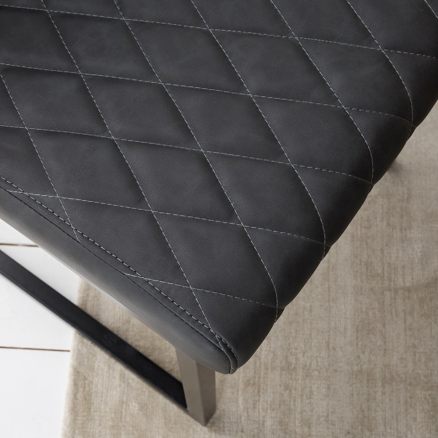 Ars manufacti Chaises Cantilever Finga IV (lot de 2) 8 Ars manufacti Chaises Cantilever Finga IV (lot de 2) – Image 6