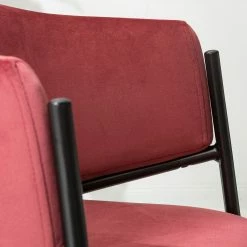 Mørteens Chaise à accoudoirs Koloa I - Velours / Acier - Bordeaux / Noir 24 Mørteens Chaise à accoudoirs Koloa I - Velours / Acier - Bordeaux / Noir -Chaises Boutique 1000205088 201229 14352100004 DETAILS P000000001000205088