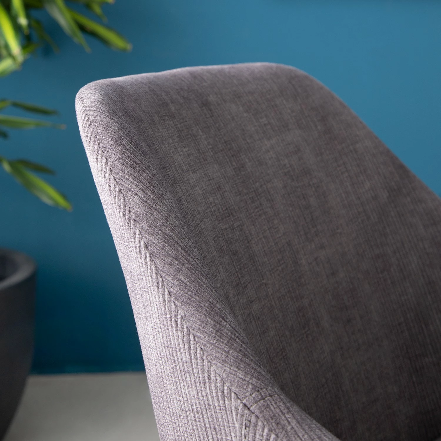 Jack & Alice Chaise capitonnée Richville - Velours côtelé / Fer - Gris / Noir 10 Jack & Alice Chaise capitonnée Richville - Velours côtelé / Fer - Gris / Noir – Image 8