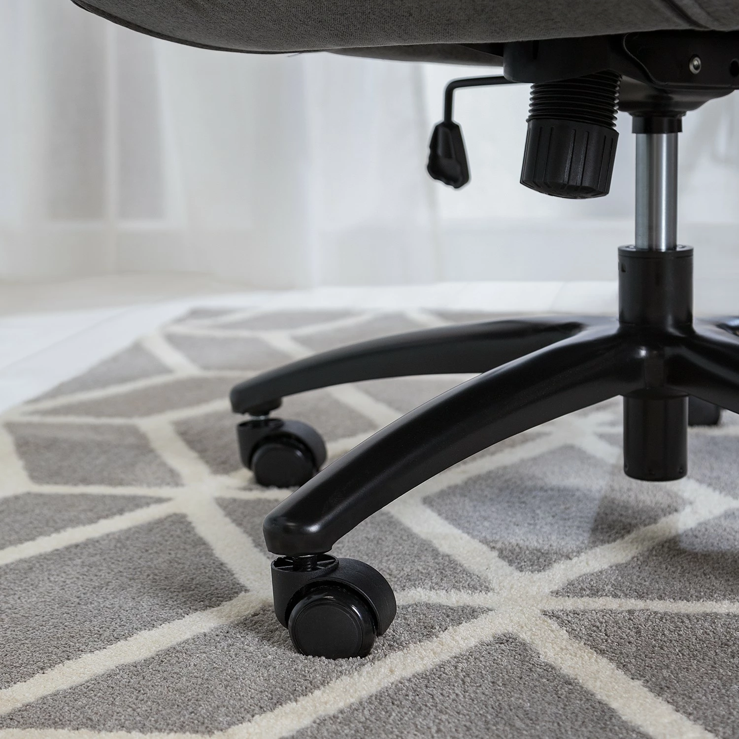 Jack & Alice Fauteuil de bureau Bracon II - Tissé à plat / Nylon - Gris foncé / Noir 10 Jack & Alice Fauteuil de bureau Bracon II - Tissé à plat / Nylon - Gris foncé / Noir – Image 8