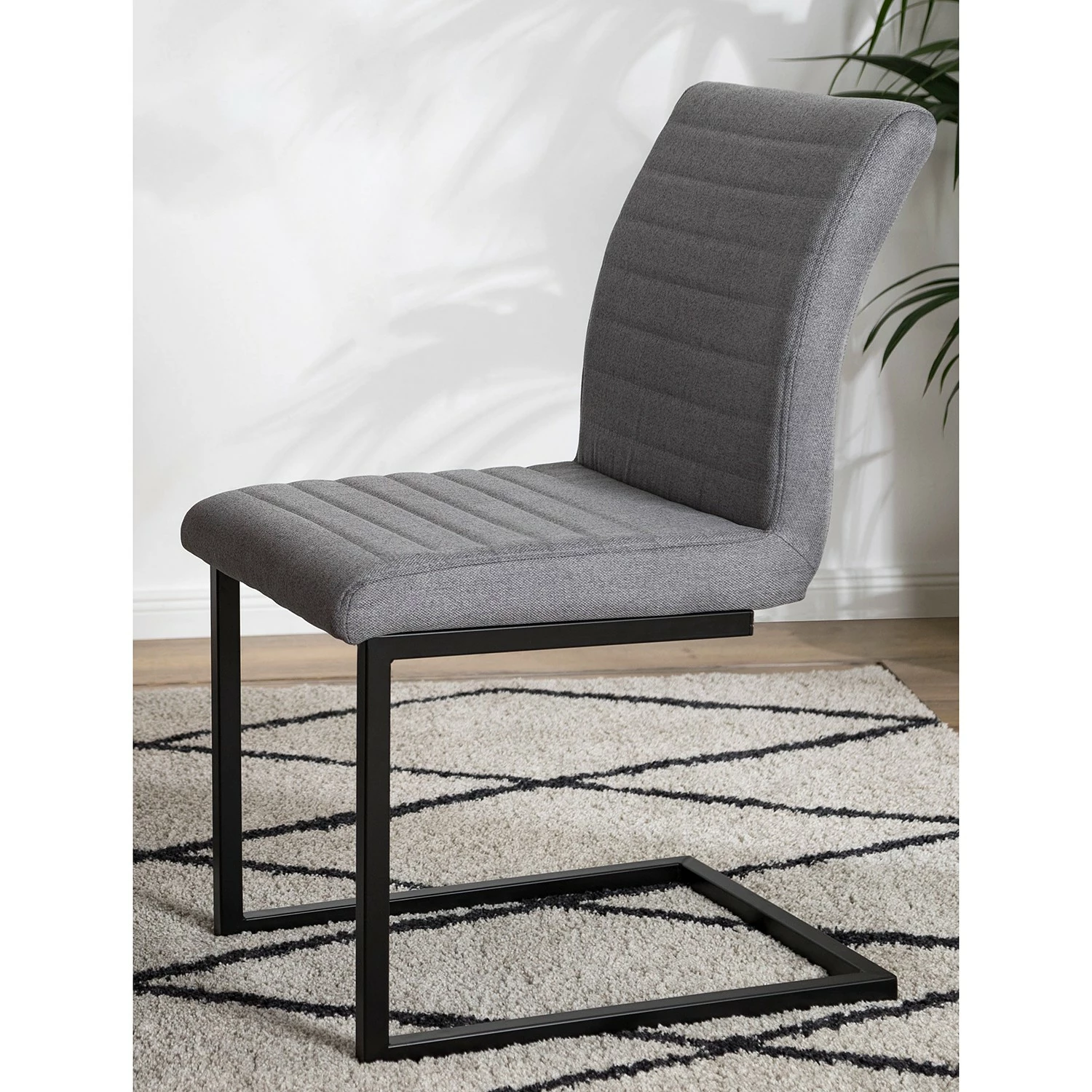 Ars manufacti Chaises Finga III (lot de 2) - Tissage à plat / Fer - Gris / Noir 4 Ars manufacti Chaises Finga III (lot de 2) - Tissage à plat / Fer - Gris / Noir – Image 2