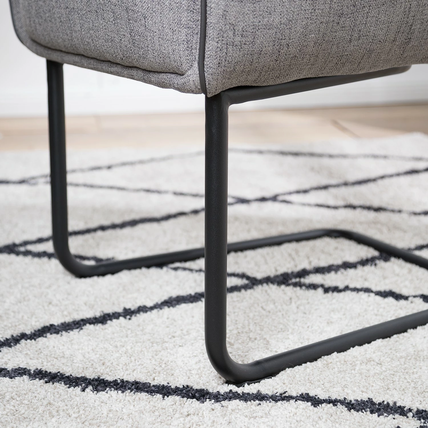 Fredriks Chaise cantilever Luzille - Gris 13 Fredriks Chaise cantilever Luzille - Gris – Image 11