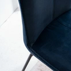 Ars manufacti Chaises capitonnées Veera (lot de 2) - Bleu nuit -Chaises Boutique 1000270012 220615 035 DETAILS P000000001000270012