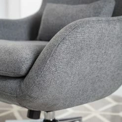 Furnitive Chaise de bureau massant Barnard - (avec fonction massage) Tissu / Métal - Gris clair / Chrome -Chaises Boutique 1000272624 220629 022 MOOD DETAILS P000000001000272624 mood