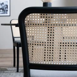 Studio Copenhagen Chaises Cutis (lot de 2) - Rotin et tissu / Hêtre massif - Gris lumineux 26 Studio Copenhagen Chaises Cutis (lot de 2) - Rotin et tissu / Hêtre massif - Gris lumineux -Chaises Boutique 1000273457 220819 031 DETAILS P000000001000273457