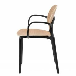 Studio Copenhagen Chaises à accoudoirs Day (lot de 2) - Contreplaqué / Matière plastique - Imitation chêne / Noir -Chaises Boutique 1000273479 220420 035 DETAILS P000000001000273479