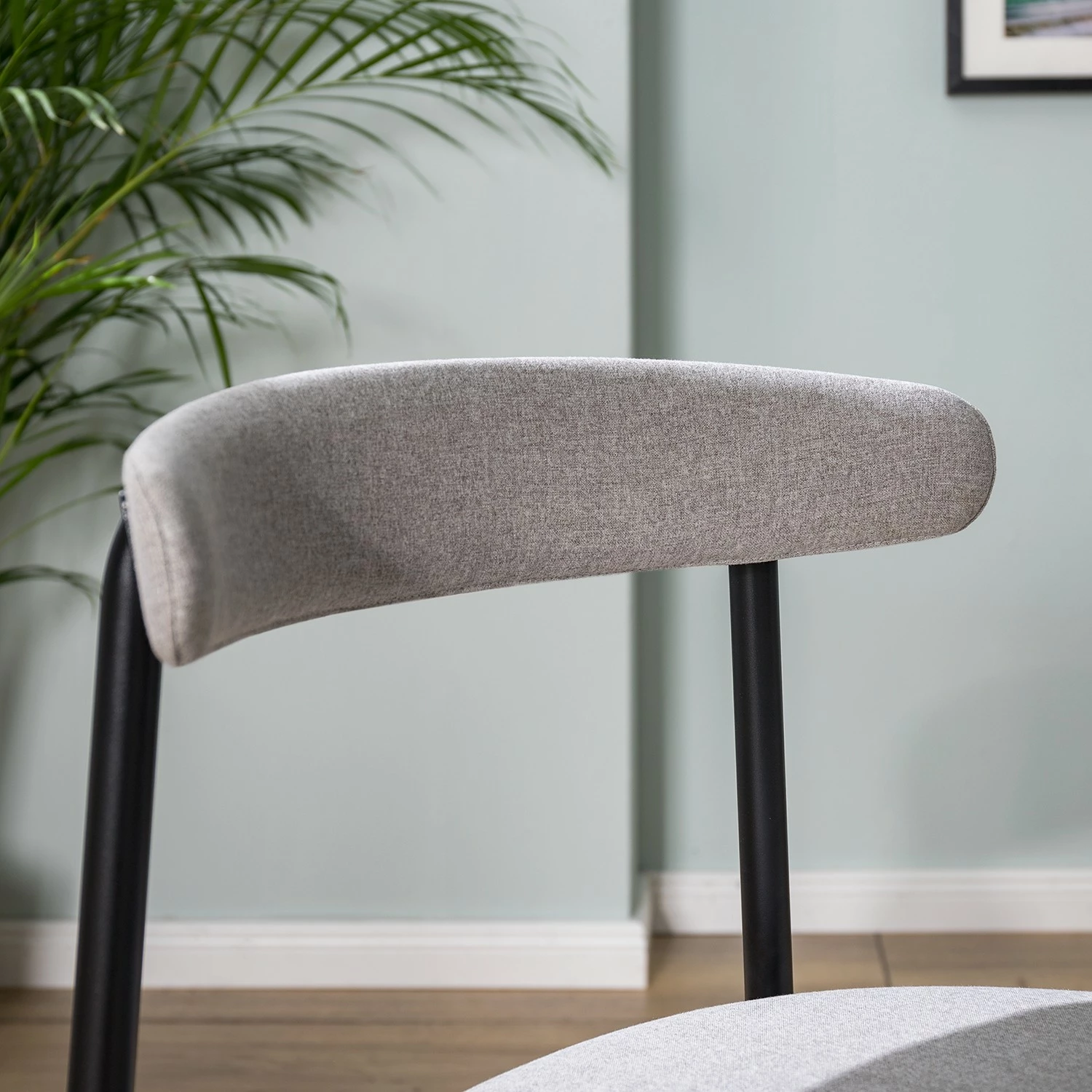 Studio Copenhagen Chaises Embi (lot de 2) - Tissu / Métal - Gris / Noir 6 Studio Copenhagen Chaises Embi (lot de 2) - Tissu / Métal - Gris / Noir – Image 4