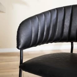 Ars manufacti Chaise à accoudoirs Acoma - Noir 21 Ars manufacti Chaise à accoudoirs Acoma - Noir -Chaises Boutique 1000274885 220519 030 DETAILS P000000001000274885