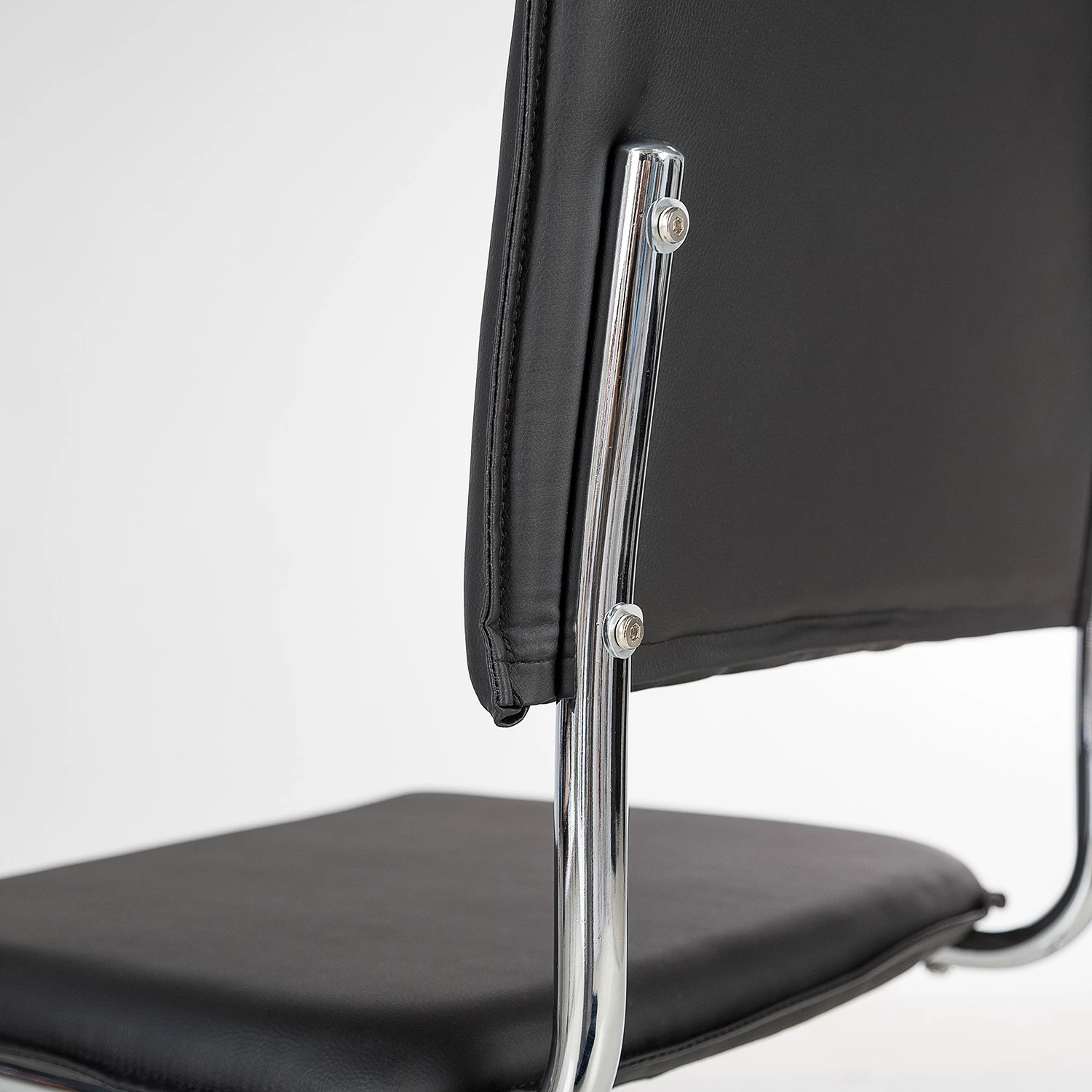 Fredriks Chaises cantilever Elane (lot de 2) 10 Fredriks Chaises cantilever Elane (lot de 2) – Image 8