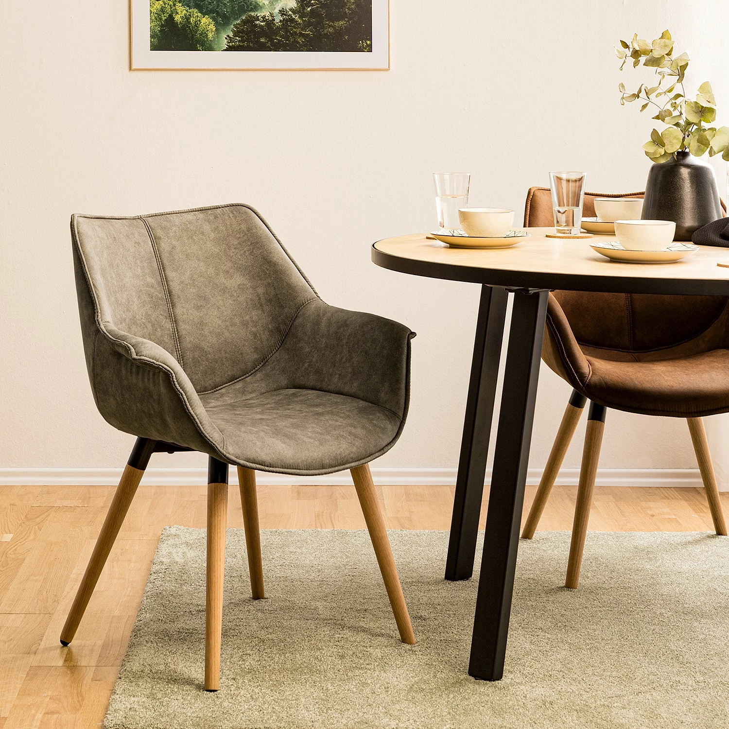 Ars manufacti Chaise à accoudoirs Kantii I - Microfibre / Chêne massif - Limon vintage - Lot de 2 4 Ars manufacti Chaise à accoudoirs Kantii I - Microfibre / Chêne massif - Limon vintage - Lot de 2 – Image 2