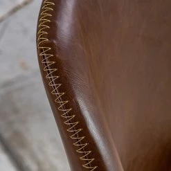 Red Living Chaises Collins (lot de 2) - Marron vintage -Chaises Boutique 1000305893 211102 11180400133 DETAILS P000000001000305893