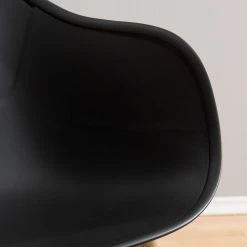 Mørteens Chaise à accoudoirs Odon - Matière plastique / Métal - Imitation chêne - Noir - Lot de 2 -Chaises Boutique 1000312639 211202 13441600063 DETAILS P000000001000312639