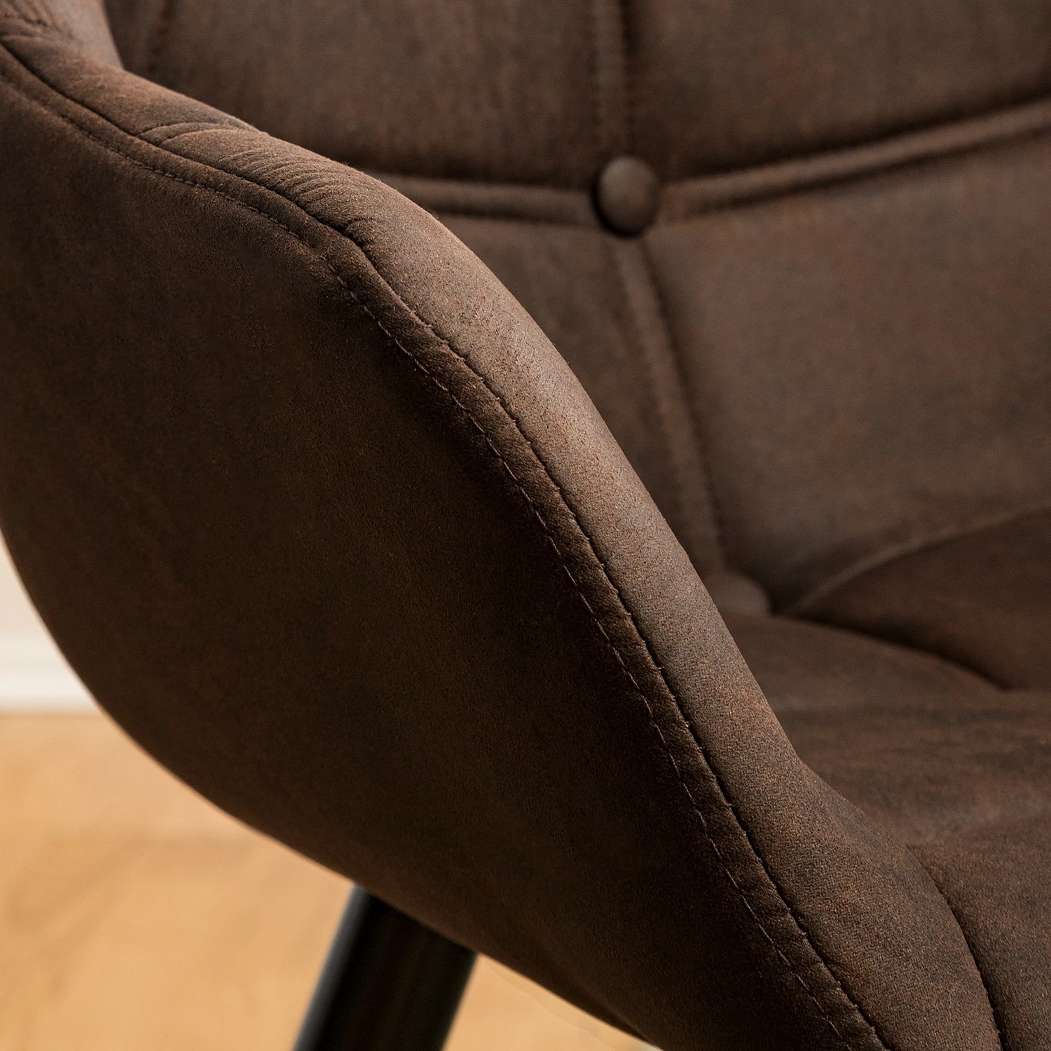 Mørteens Chaise à accoudoirs Lamppi II - microfibre / Métal - Expresso - Lot de 2 11 Mørteens Chaise à accoudoirs Lamppi II - microfibre / Métal - Expresso - Lot de 2 – Image 9