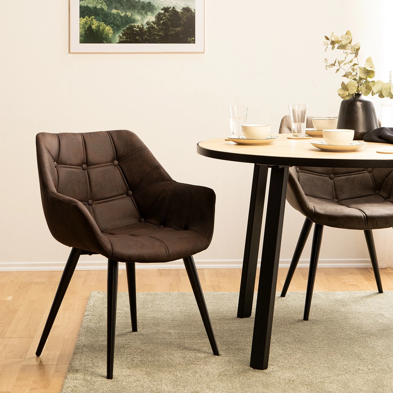 Mørteens Chaise à accoudoirs Lamppi II - microfibre / Métal - Expresso - Lot de 2 4 Mørteens Chaise à accoudoirs Lamppi II - microfibre / Métal - Expresso - Lot de 2 – Image 2